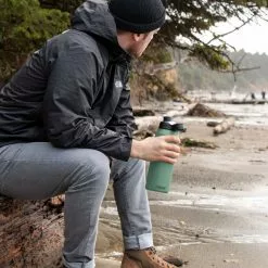 CamelBak Water Bottles Chute Mag Vacuum 20oz Stainless Bottle -Hiking & Camping Essentials Sales Shop NAV D4